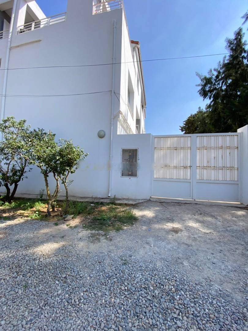Location Appartement F3 Birkhadem