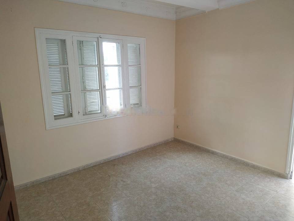 Location Niveau de villa F5 Hussein Dey