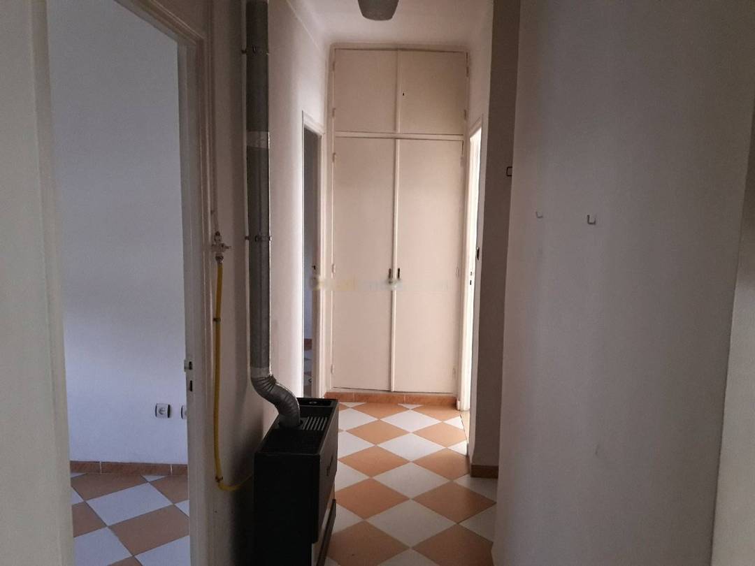 Location Appartement F3 Ben Aknoun