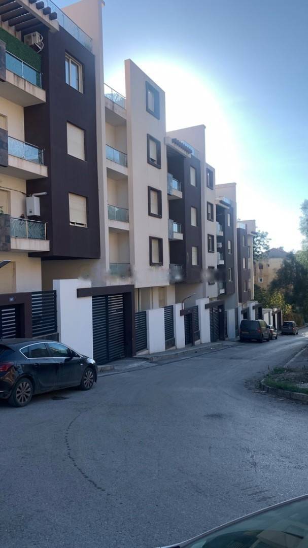 Location Appartement F4 Bouzareah