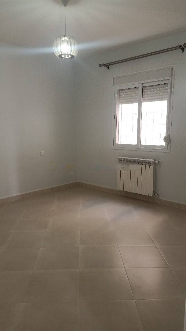 Location Niveau de villa F3 Birkhadem