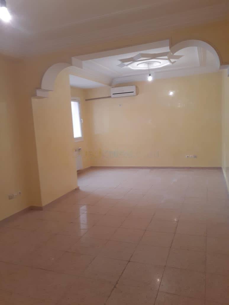 Location Niveau de villa F3 Djasr Kasentina