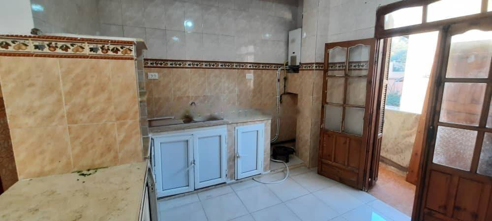 Location Niveau de villa F4 Djasr Kasentina