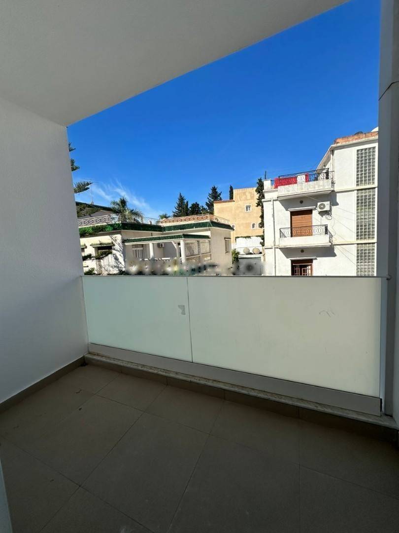 Location Appartement F4 Hydra