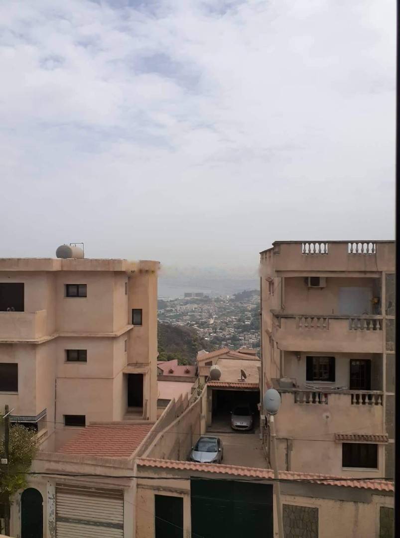 Location Niveau de villa F3 Bouzareah