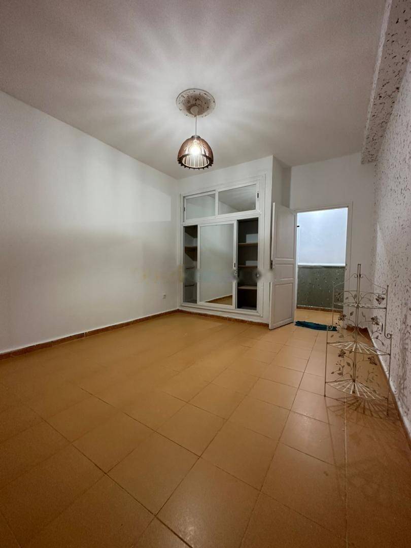 Location Niveau de villa F4 Ben Aknoun