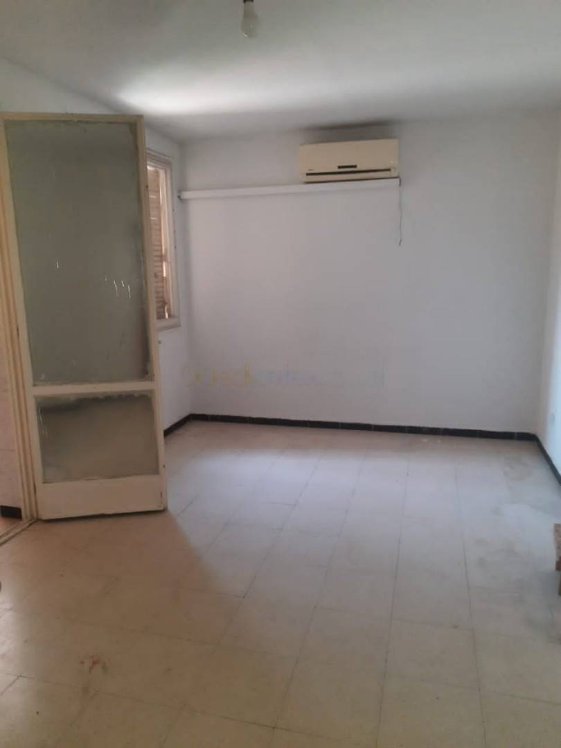 Location Appartement F3 Bab Ezzouar