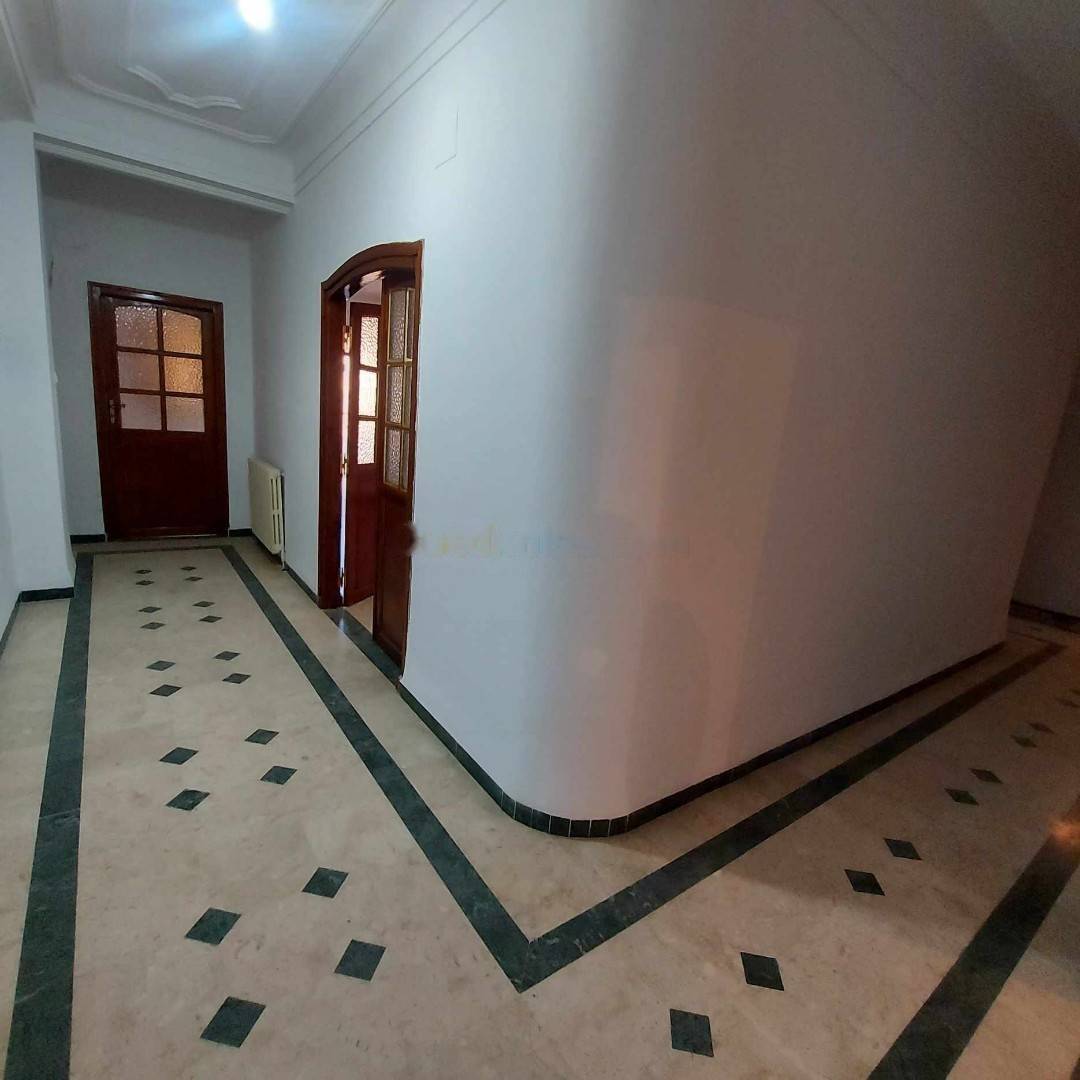 Location Niveau de villa F4 Cheraga