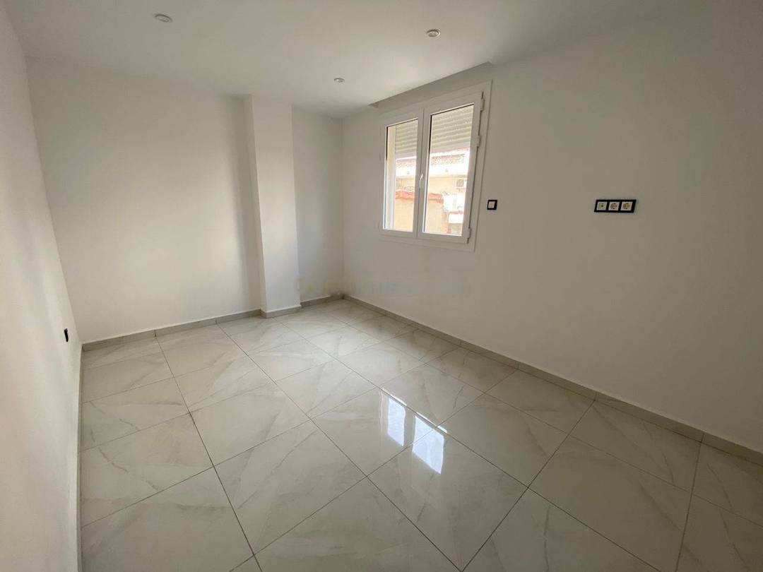 Vente Appartement F3 El Mouradia