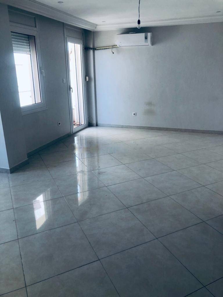 Location Appartement F4 El Achour