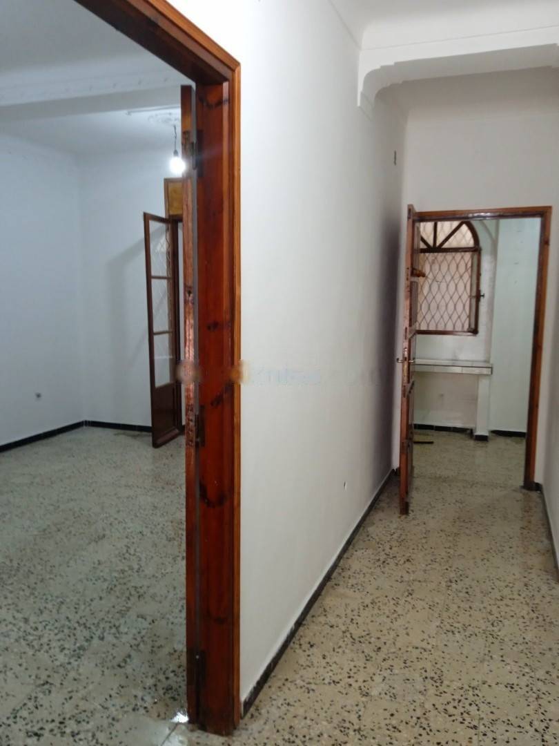 Location Niveau de villa F3 Dar El Beida
