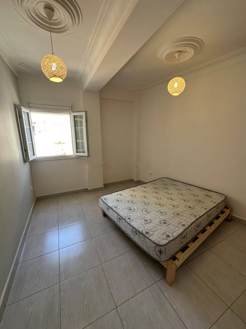 Location Appartement F4 Birkhadem