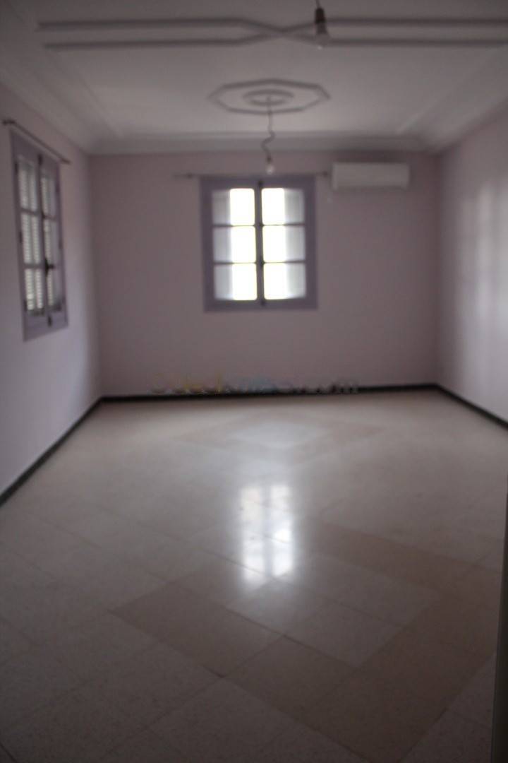 Location Niveau de villa F4 Dely Ibrahim