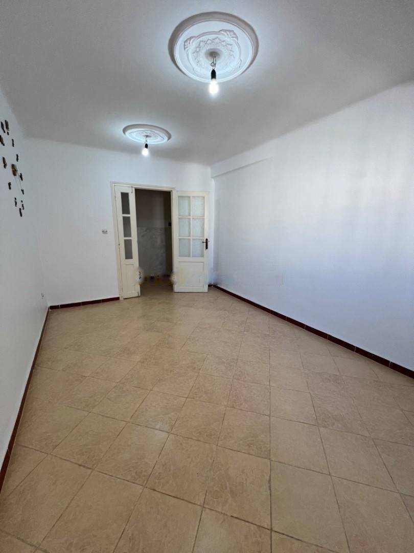 Location Appartement F3 Birkhadem