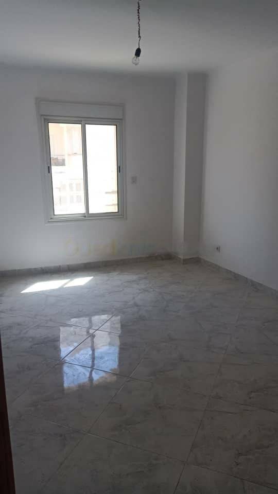 Location Appartement F5 Hydra