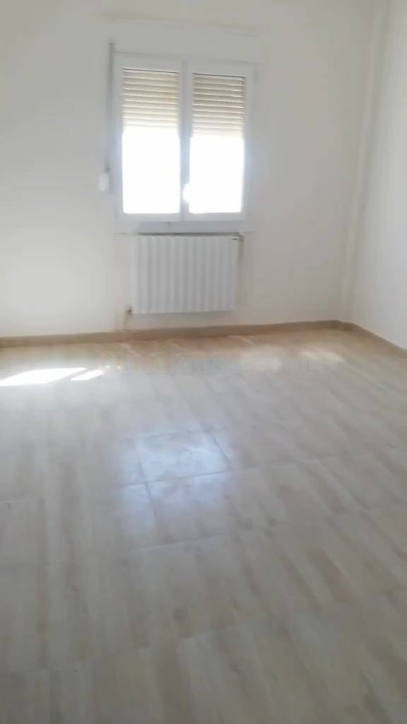 Location Appartement F4 Souidania