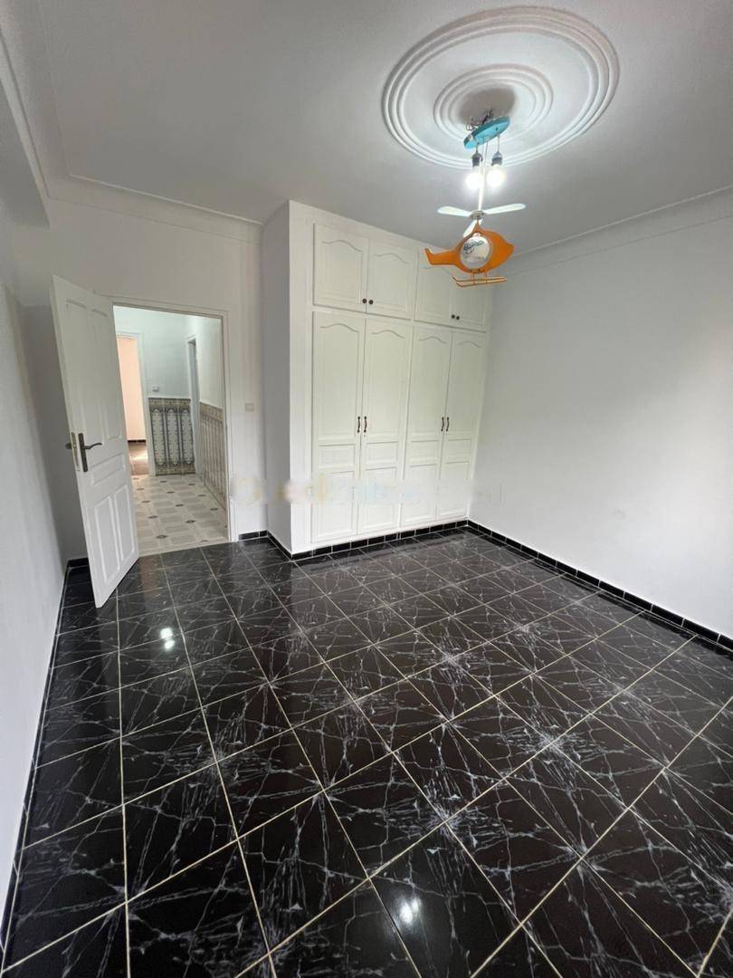 Location Appartement F4 Zeralda