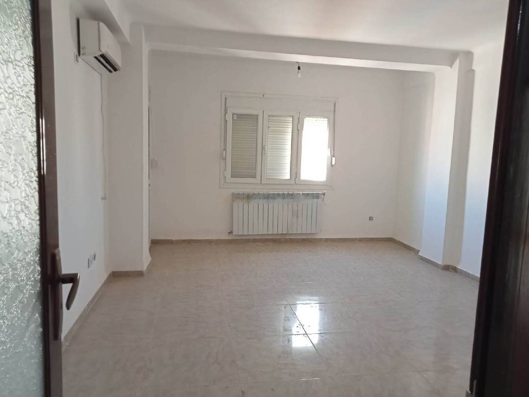 Location Appartement F4 Reghaia
