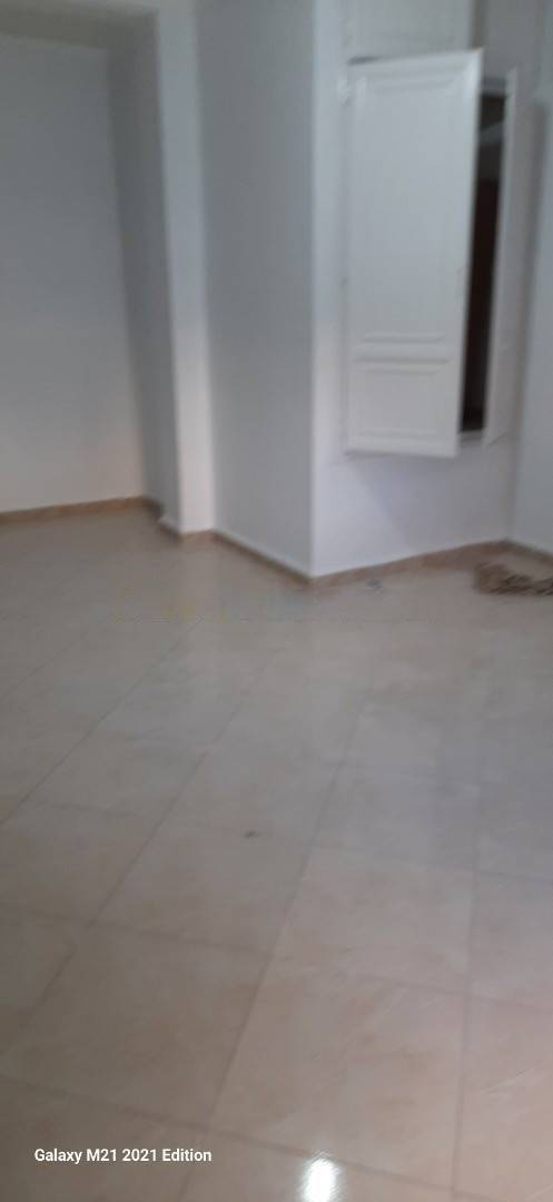 Location Appartement F4 Dely Ibrahim