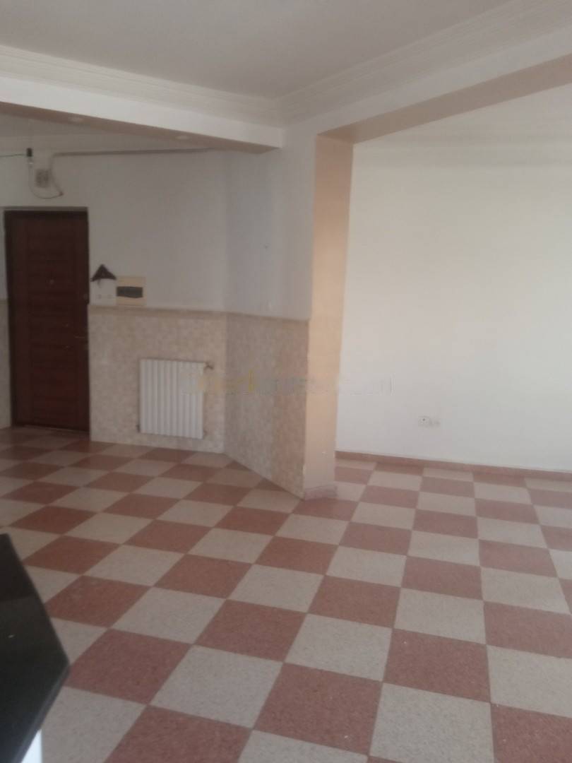 Location Appartement F4 Bab Ezzouar