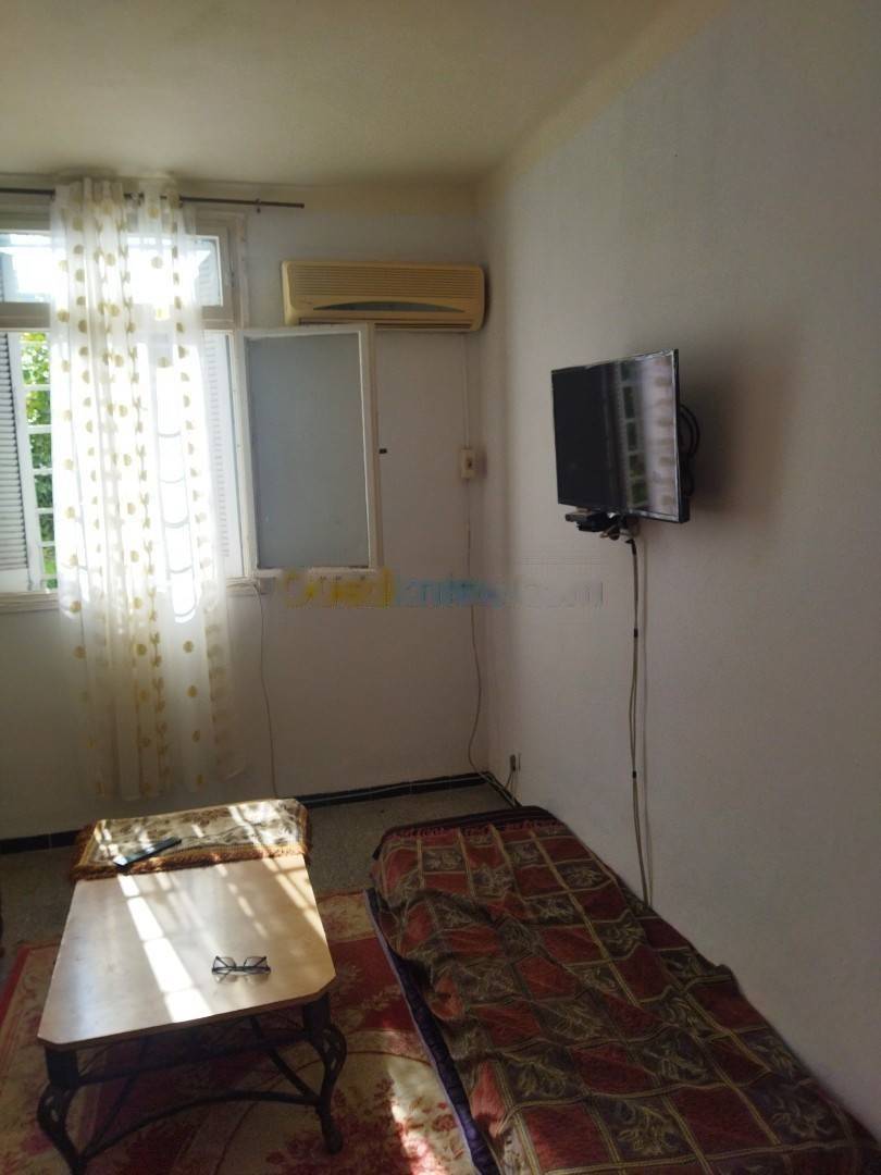 Location Niveau de villa F2 Djasr Kasentina