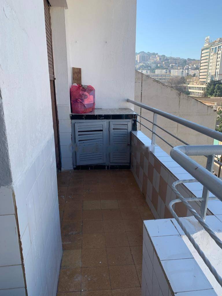 Location Appartement F4 Hussein Dey