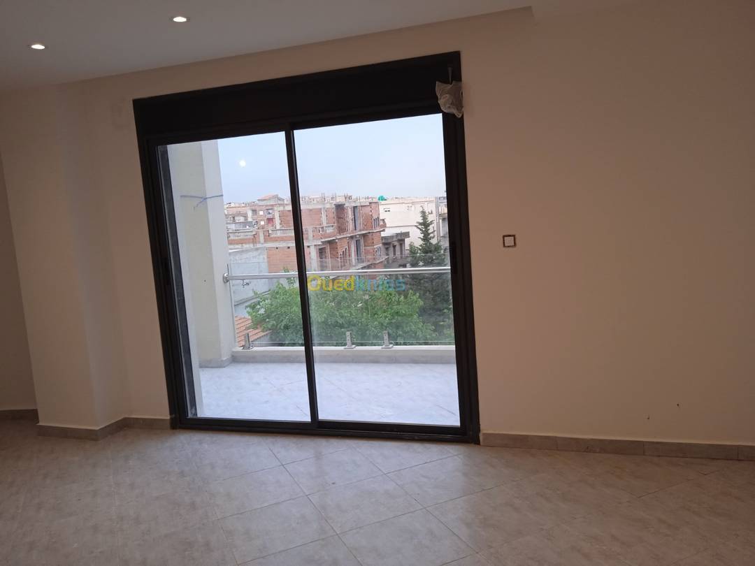 Vente Appartement F3 El Achour