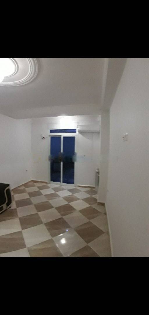 Location Appartement F3 Dely Ibrahim