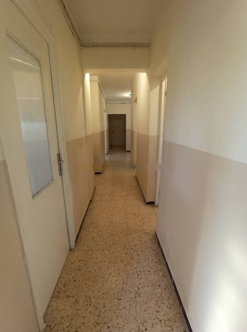 Location Appartement F4 El Achour