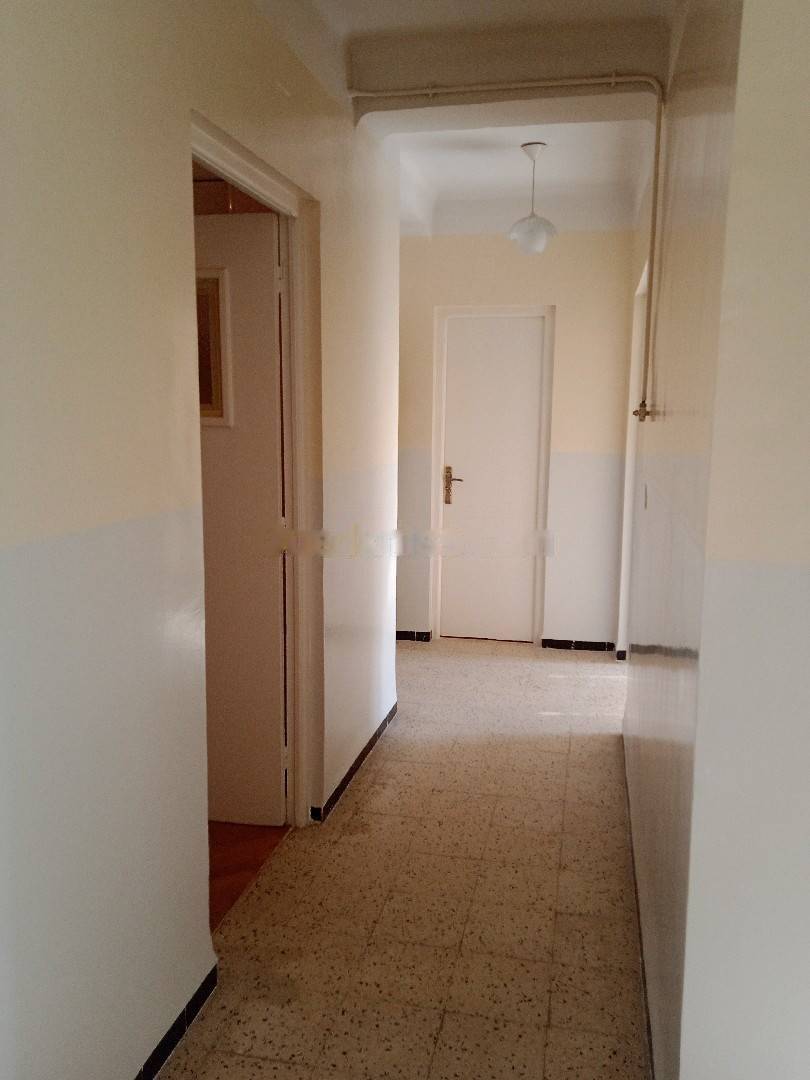 Location Appartement F3 Bab Ezzouar