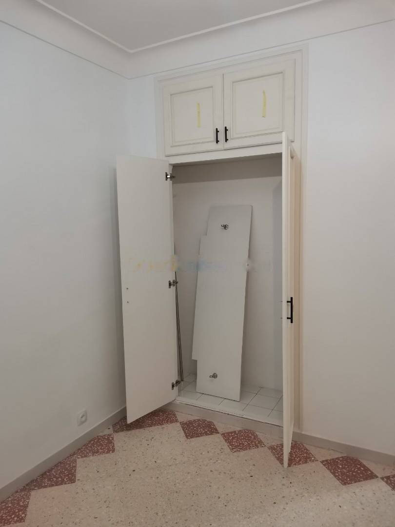 Location Niveau de villa F4 Birkhadem