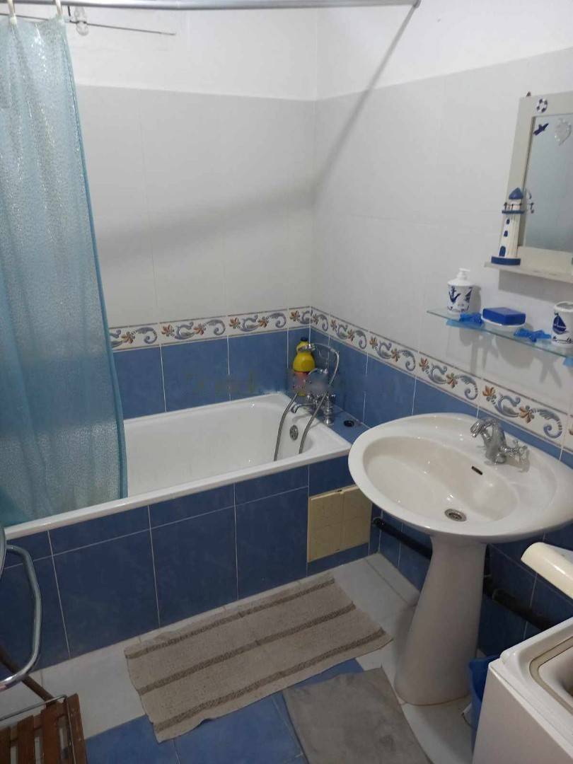 Location Niveau de villa F3 Ain Benian