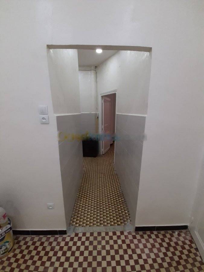 Location Appartement F2 Hussein Dey