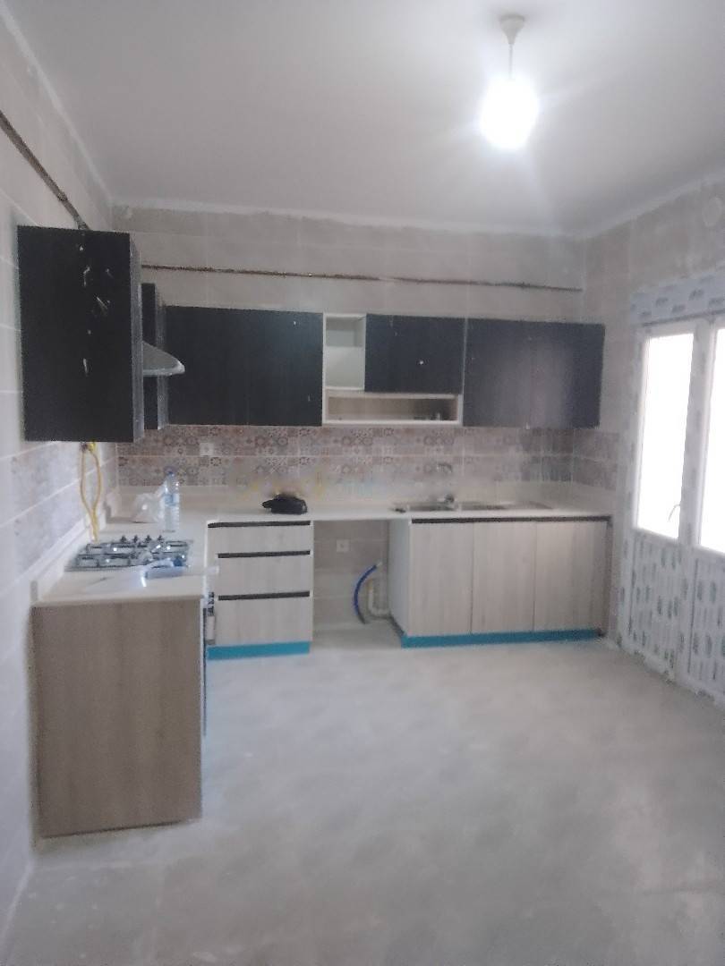 Location Appartement F4 Kouba