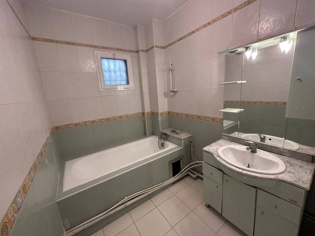 Location Appartement F2 Hydra