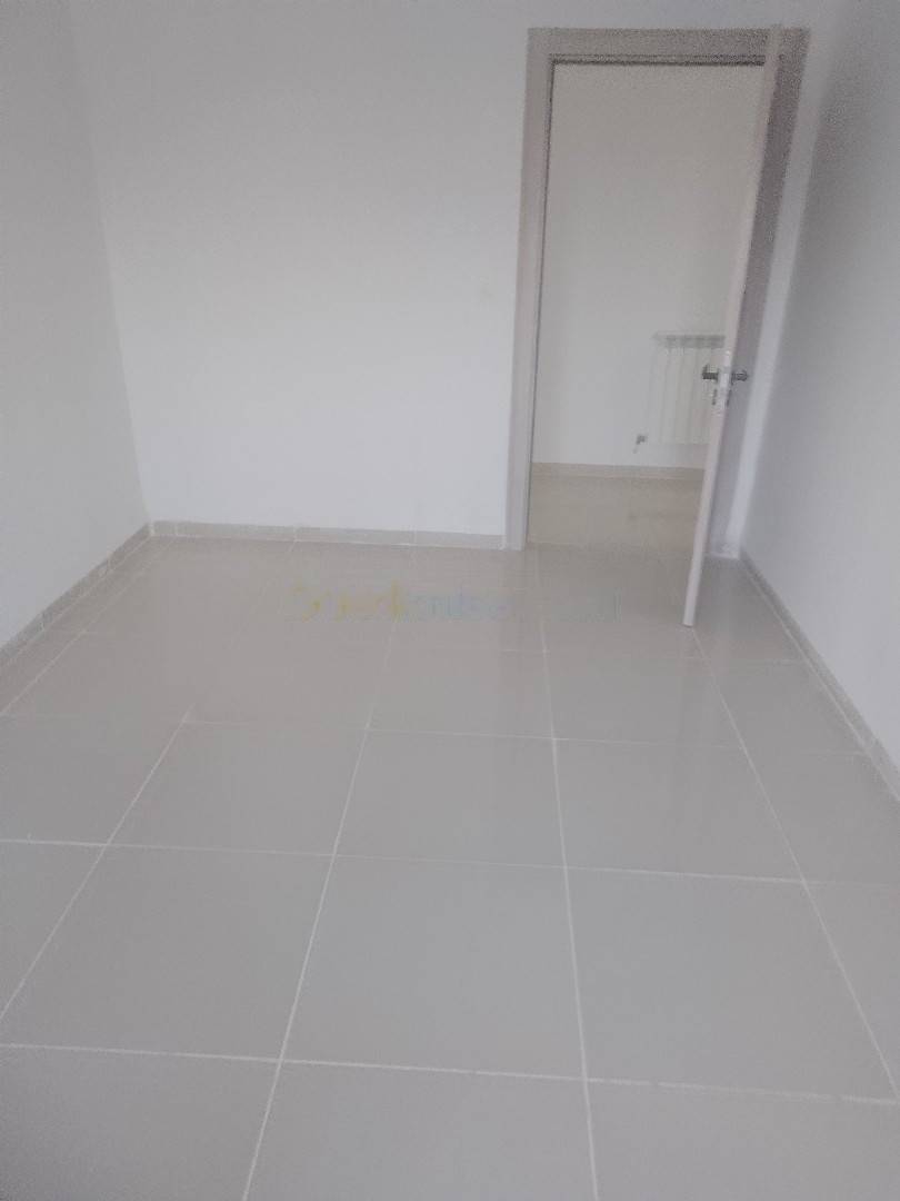 Location Appartement F4 Kouba