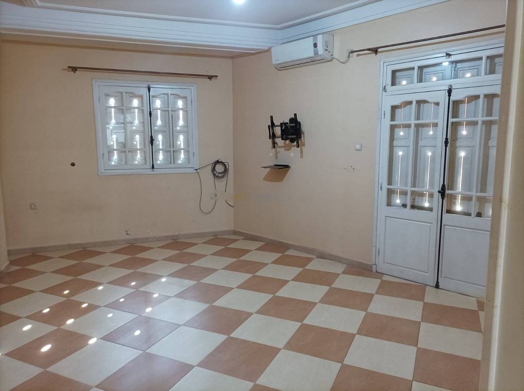 Location Niveau de villa F4 Bab Ezzouar
