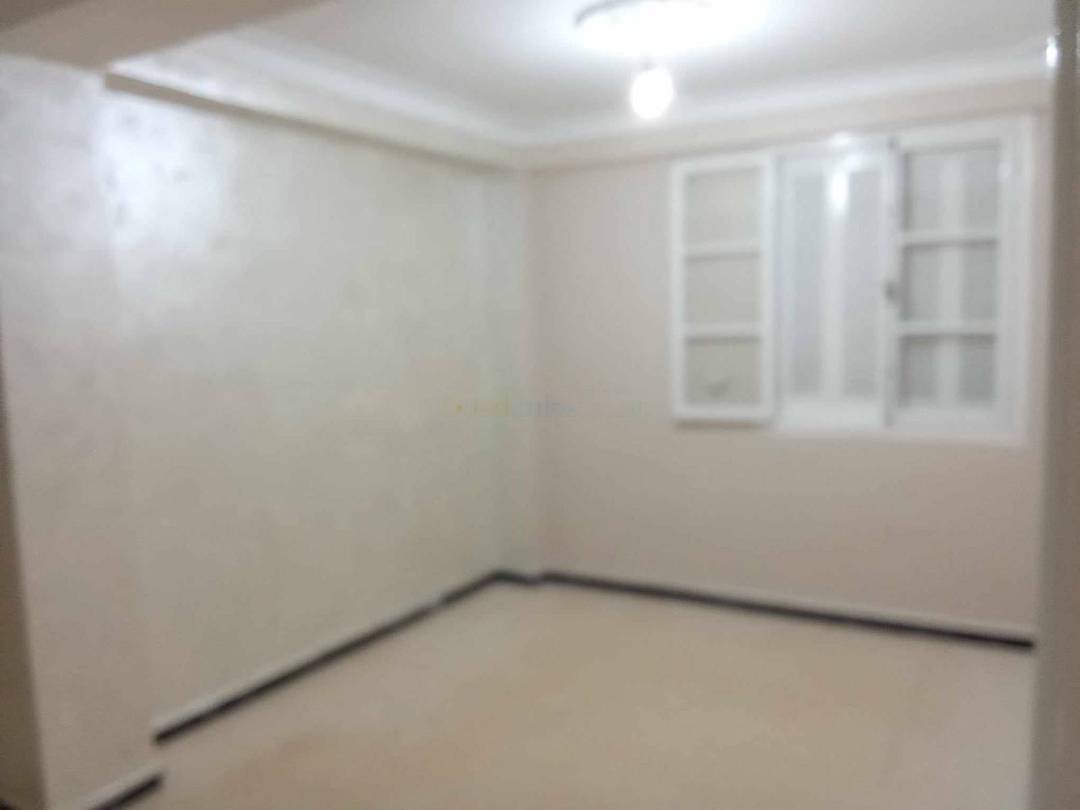 Location Appartement F3 Birkhadem