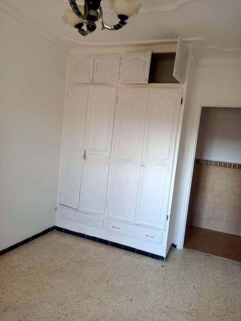 Location Appartement F4 El Achour