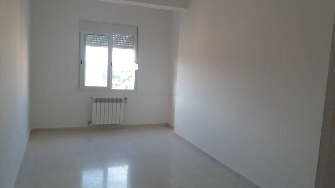 Location Appartement F4 Bouzareah