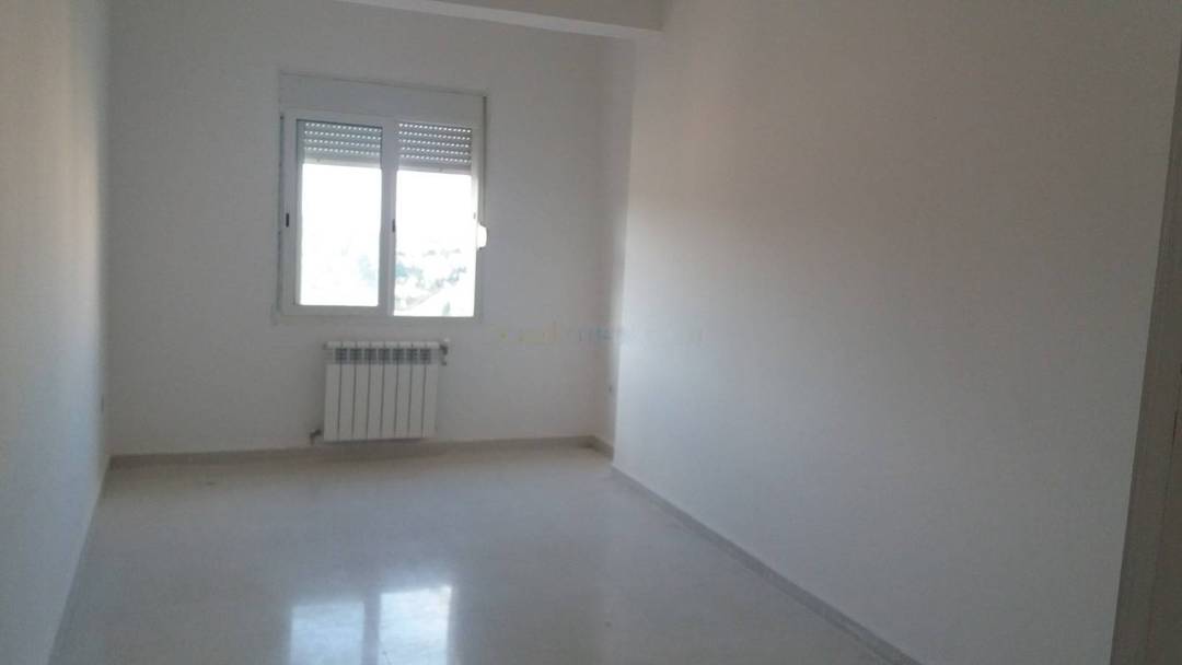 Location Appartement F4 Bouzareah