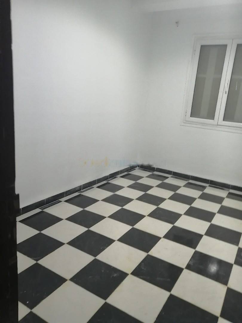 Location Appartement F4 Reghaia