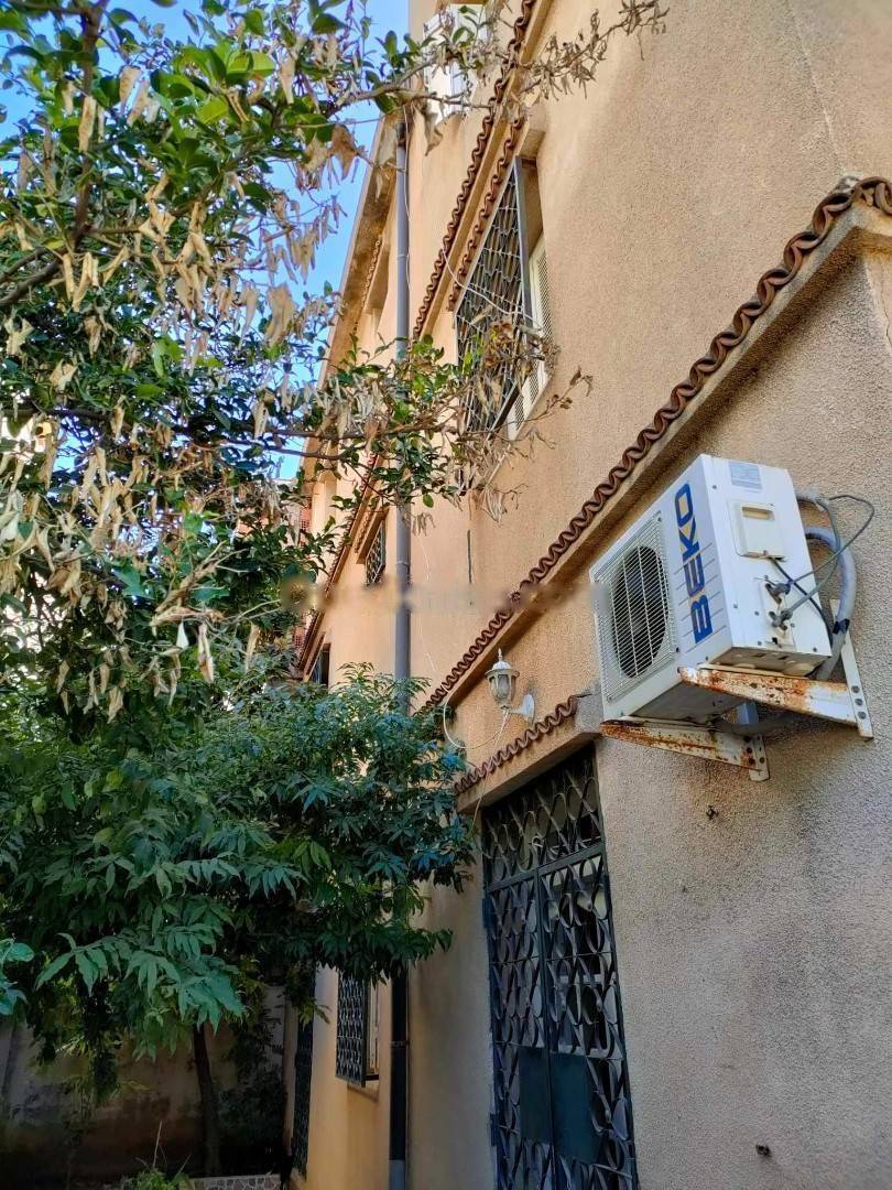 Location niveau de villa f8 dar el beida