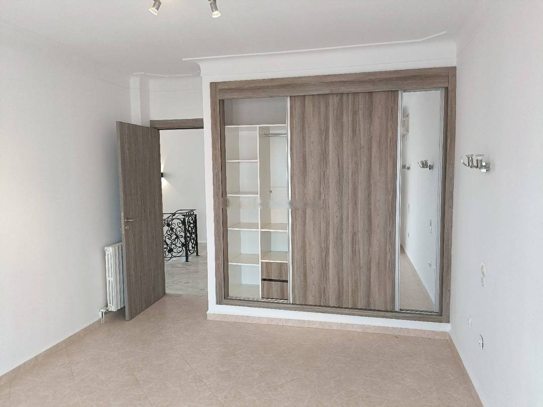 Location Appartement F7 El Biar