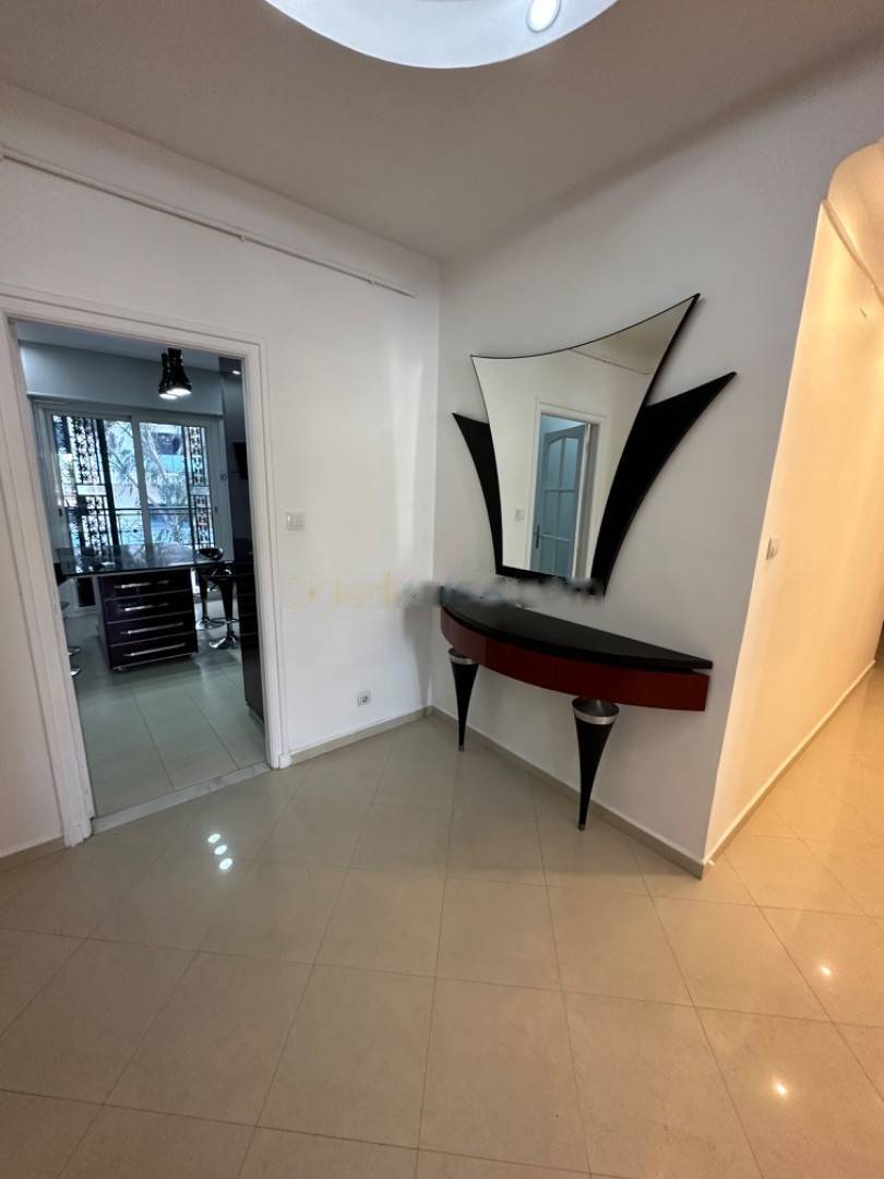 Location Appartement F4 Dely Ibrahim