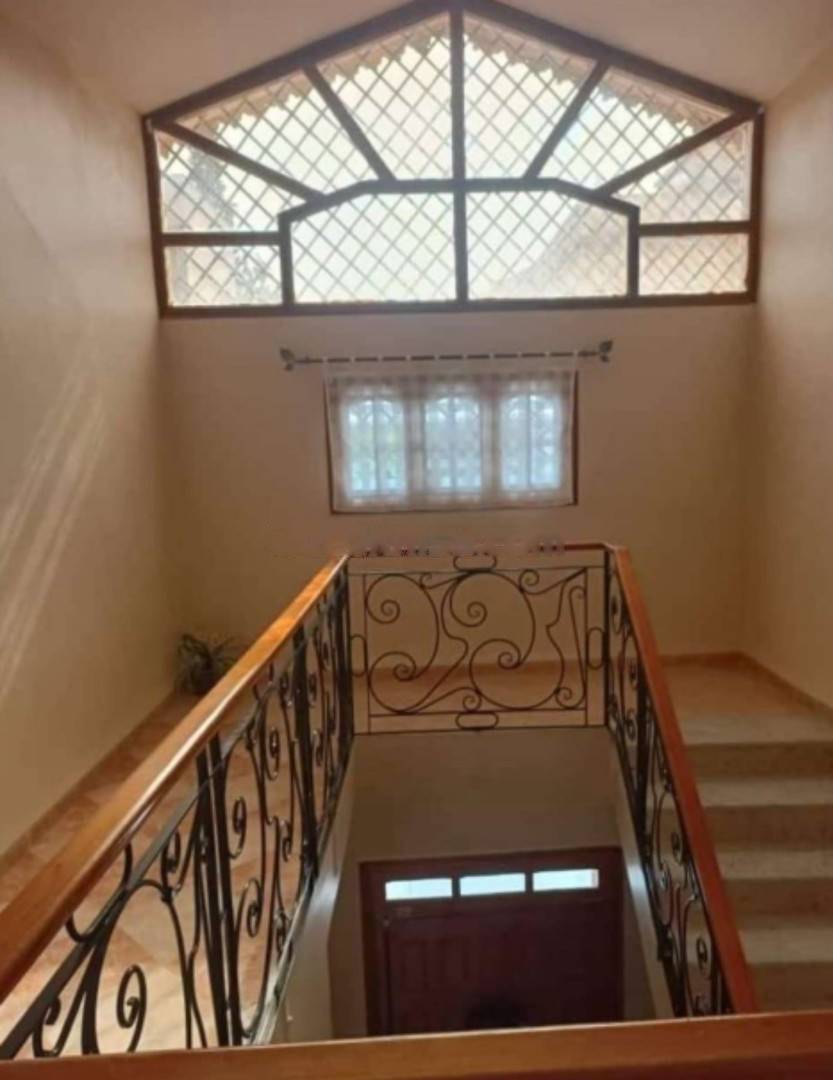 Location Villa F10 Ain Benian