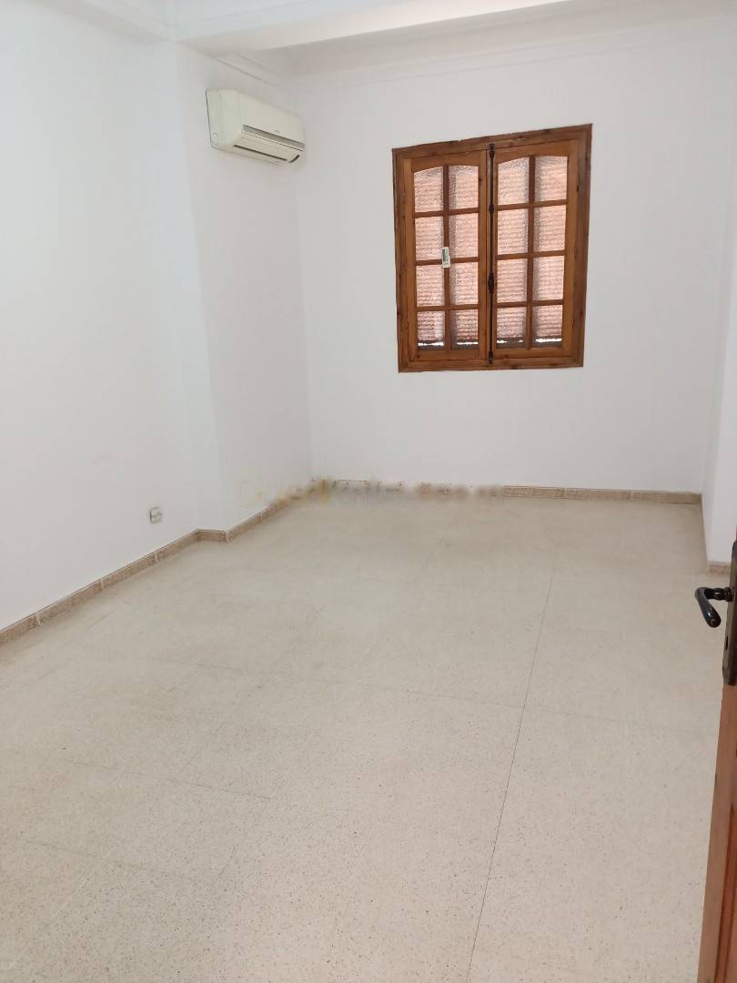 Location Niveau de villa F6 Birkhadem