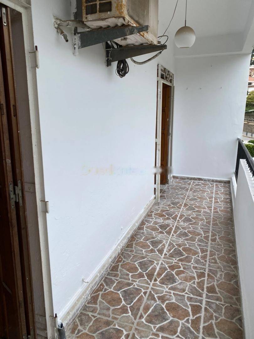 Location Appartement F5 Hydra