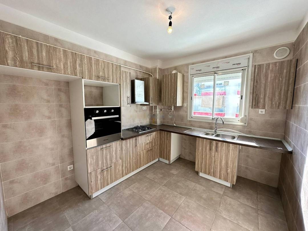 Location Appartement F4 Birkhadem