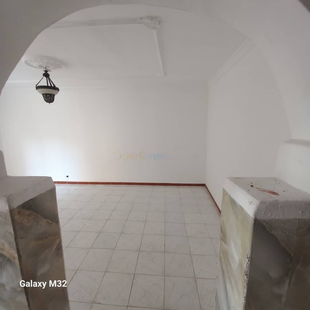 Location Niveau de villa F4 Bordj El Bahri